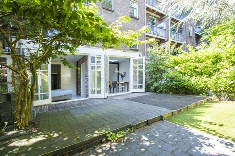 Ground-Floor Apartment with Garden in De Pijp - Image 29
