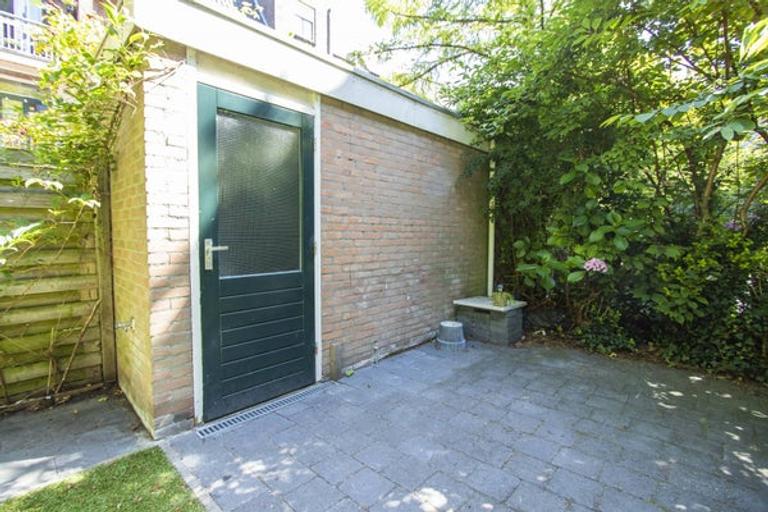 Ground-Floor Apartment with Garden in De Pijp - Image 31