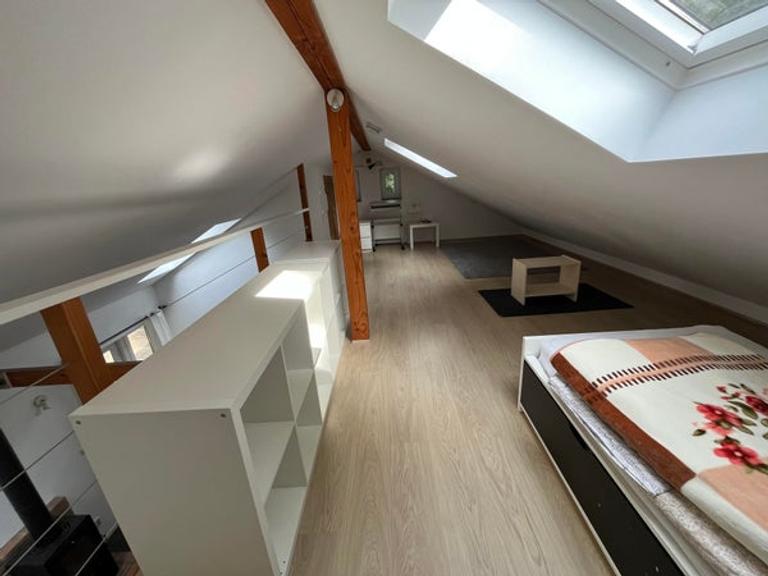 Furnished bungalow with private garden - Image 17
