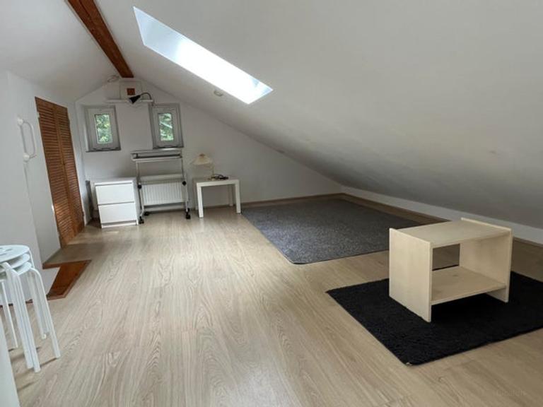 Furnished bungalow with private garden - Image 18