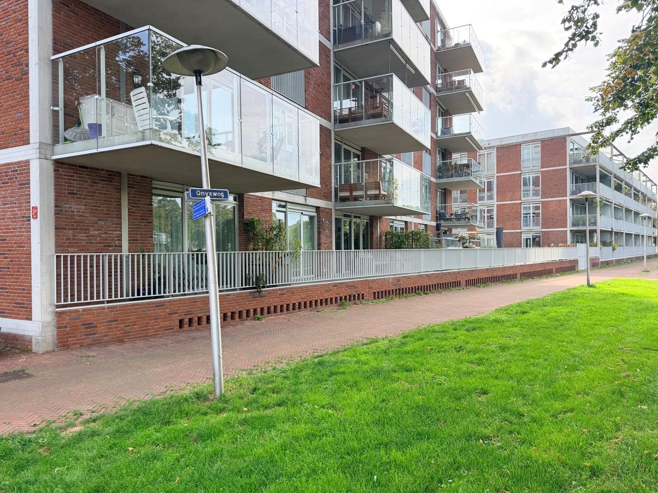 Gemeubileerd 3-kamerappartement met balkon - Afbeelding 23