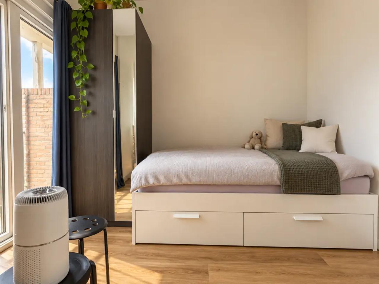 29 m² apartment with balcony in Bomenbuurt - Image 4