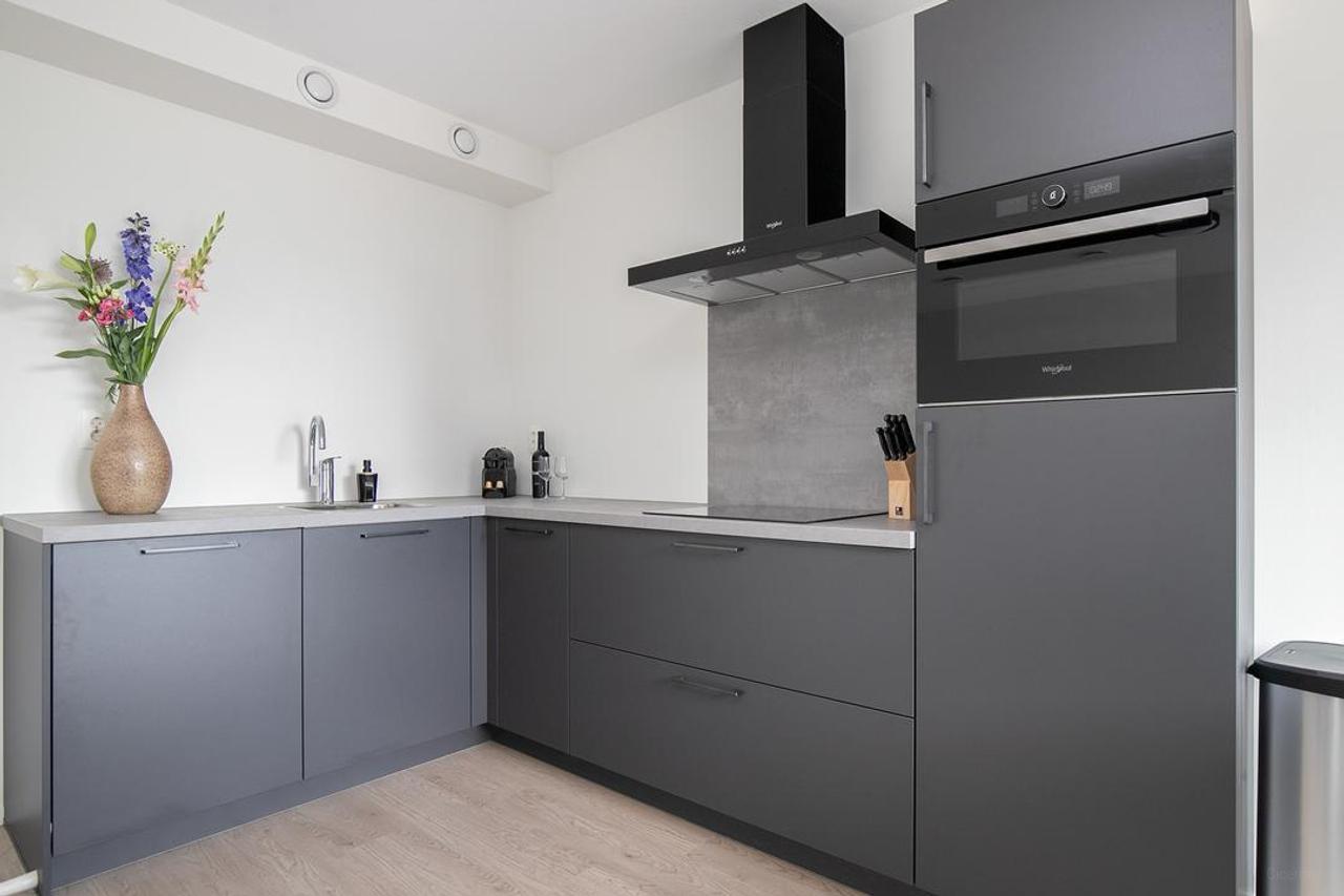 Furnished 3-room apartment with balcony - Image 9