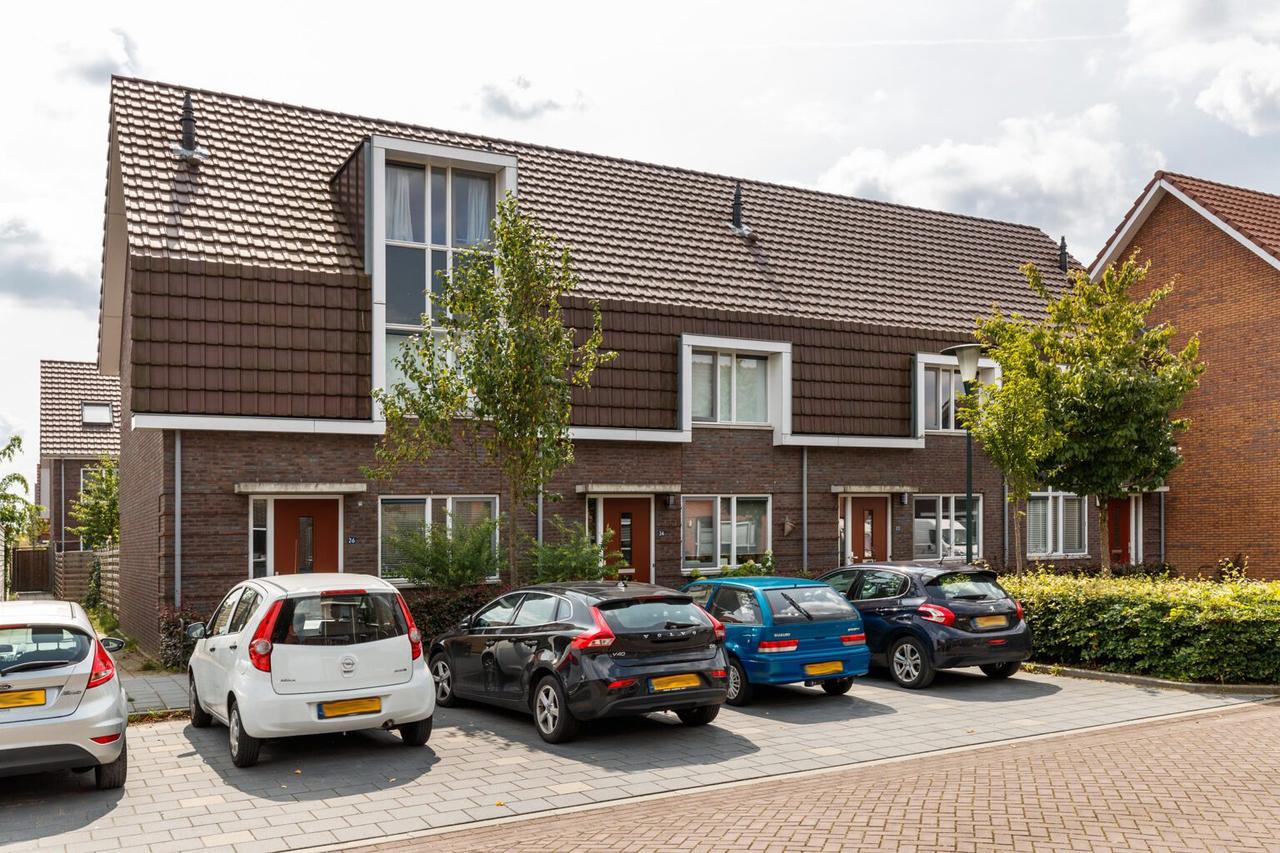 Family Home with Garden in Lanenbuurt - Image 4