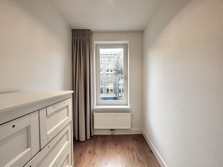 Available now: 44 m² with balcony - Image 11