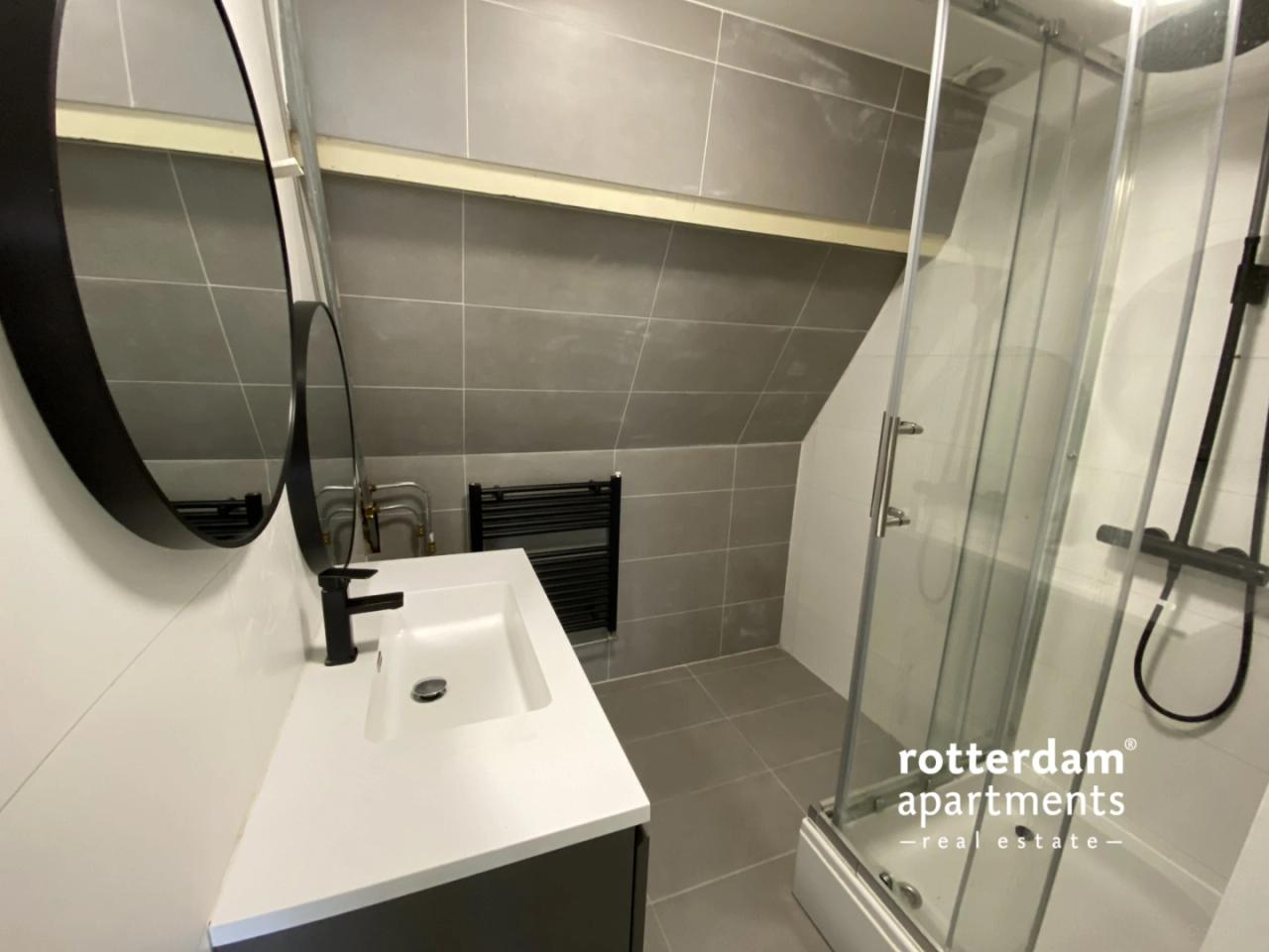 13 m² Room with Balcony in Schiedam - Image 12
