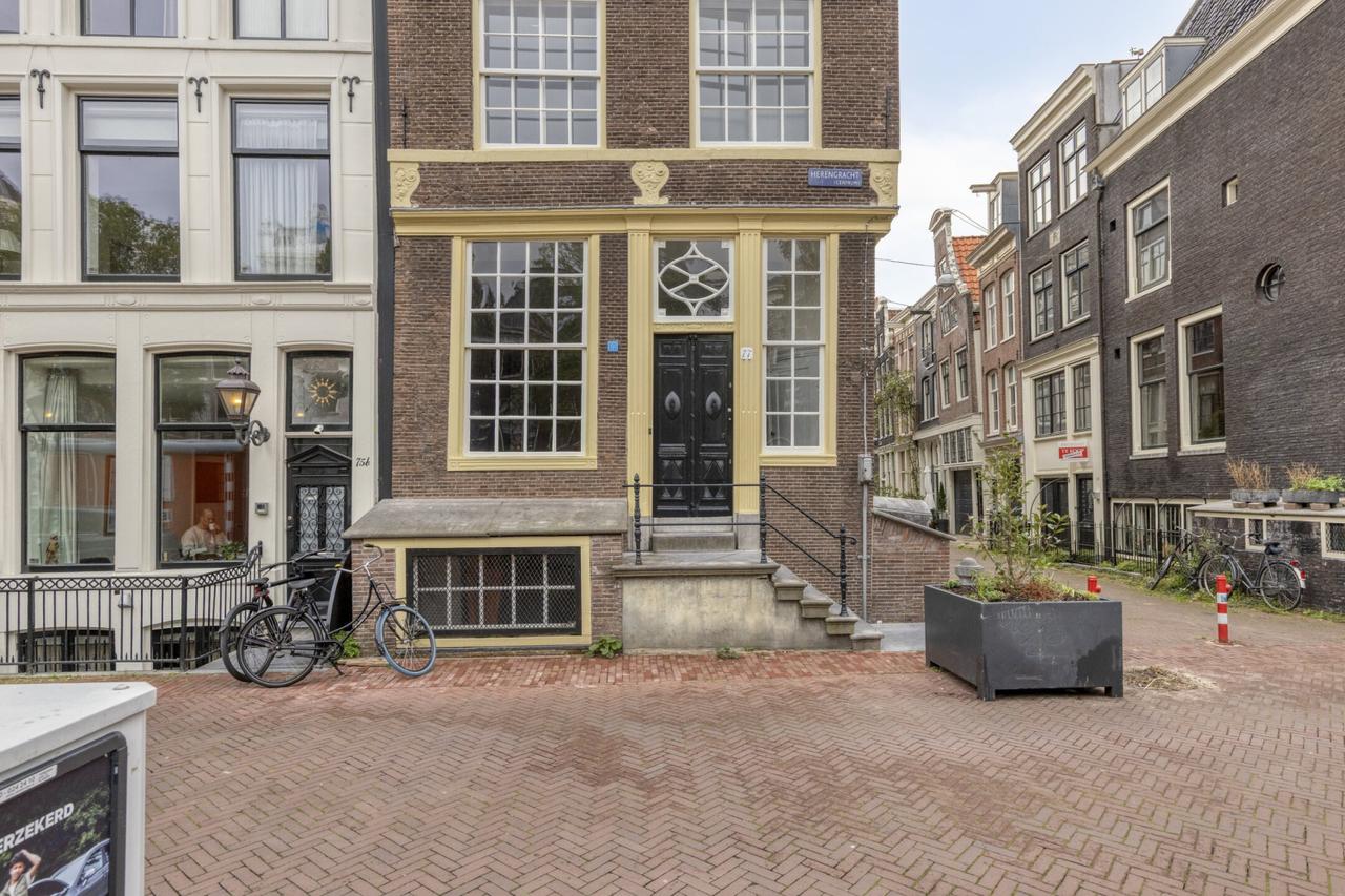 140 m² Canal House on Herengracht - Image 2
