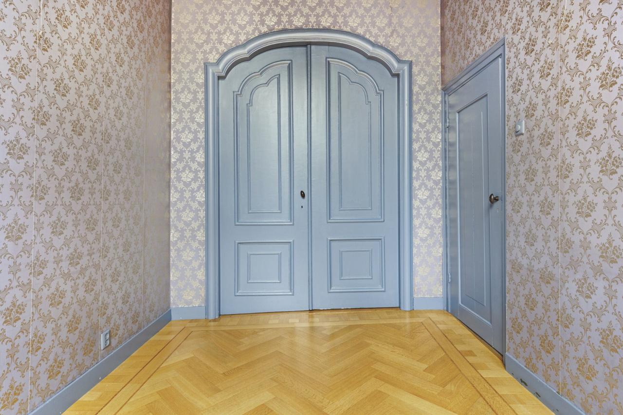 140 m² Canal House on Herengracht - Image 8