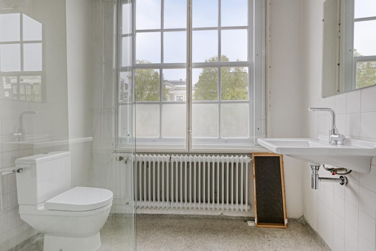 140 m² Canal House on Herengracht - Image 13