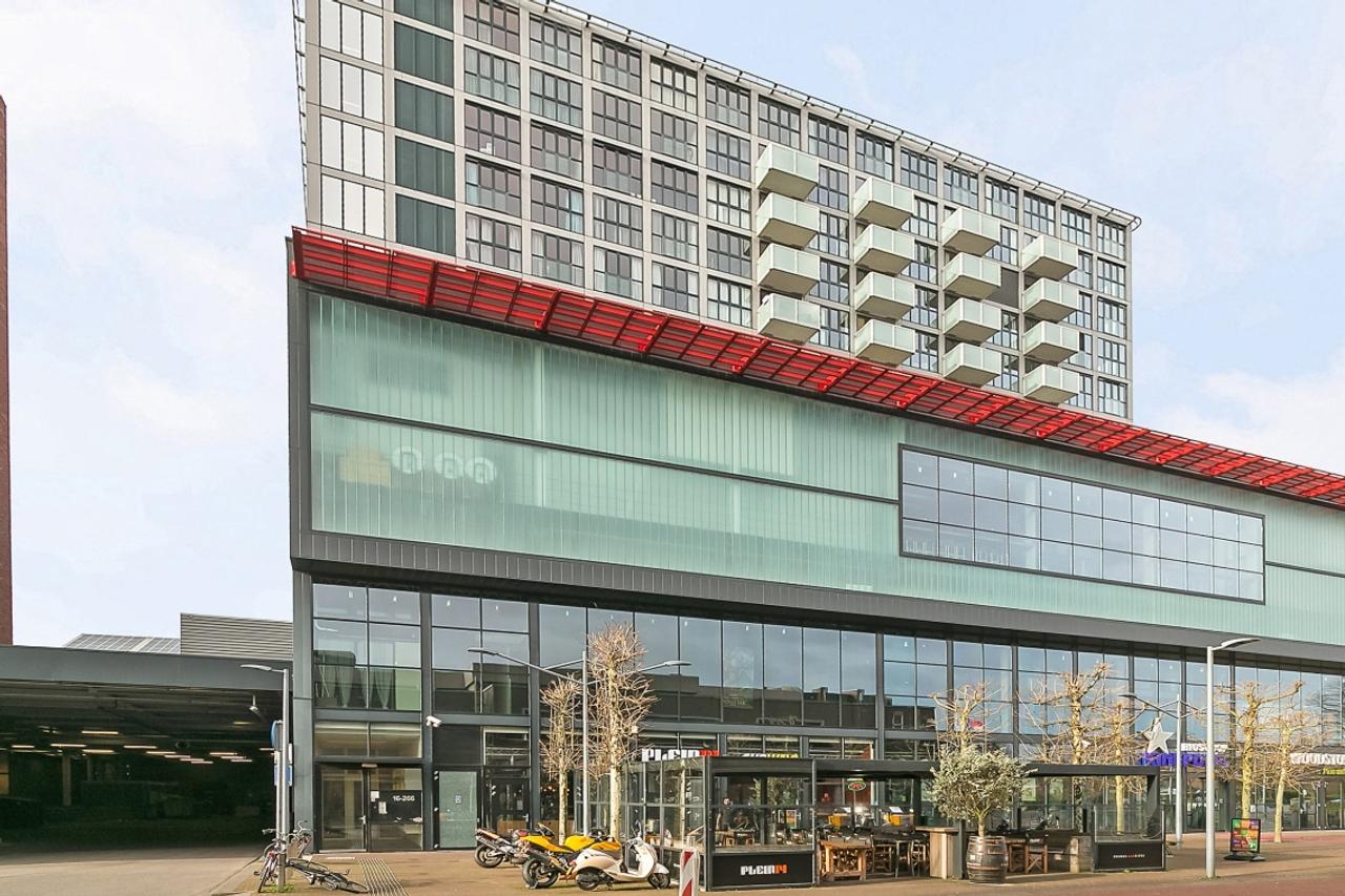 Appartement te huur aan Raadhuisplein - Afbeelding 1