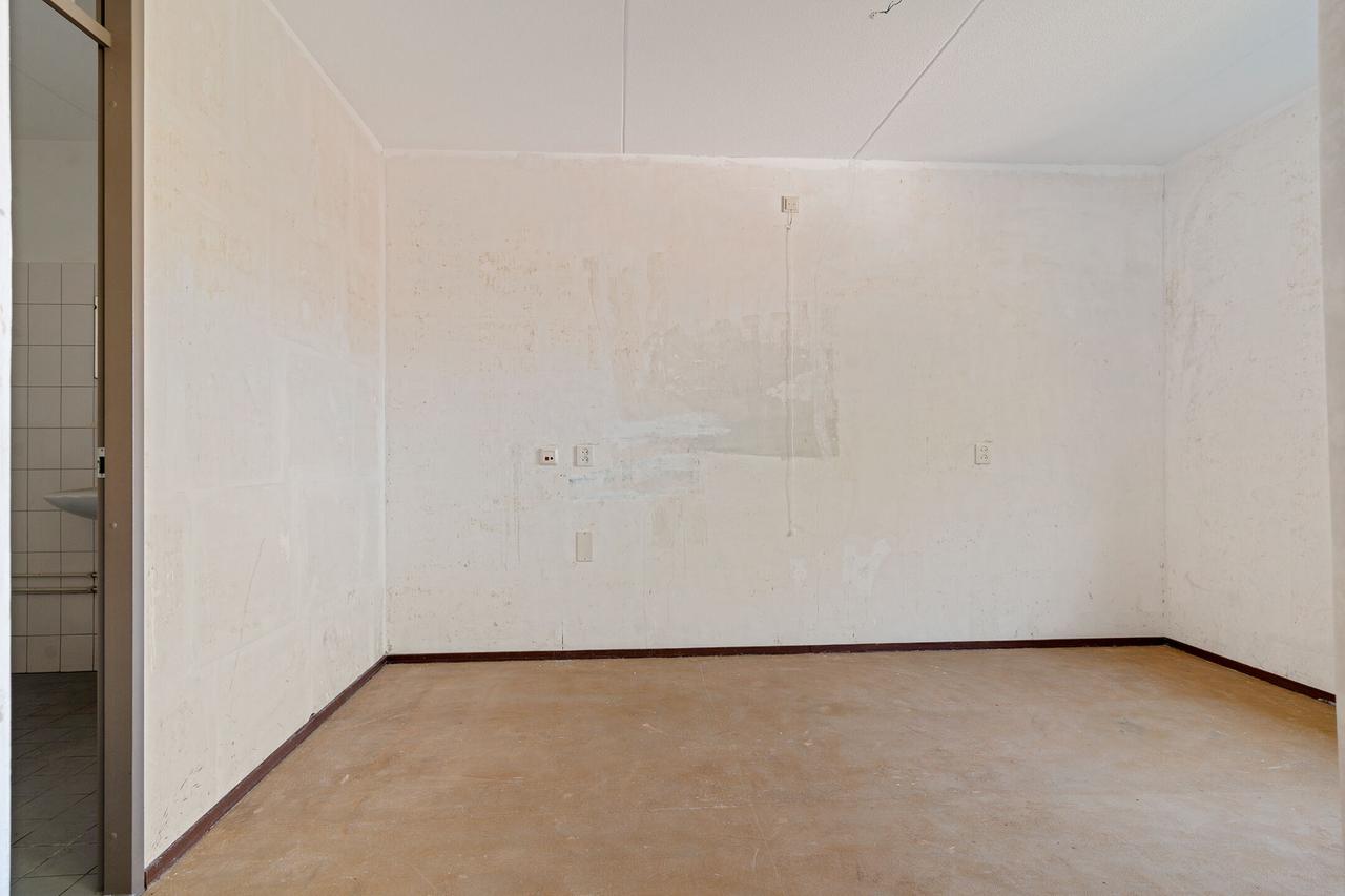 65+ Apartment with Terrace in Beekbergen - Image 11