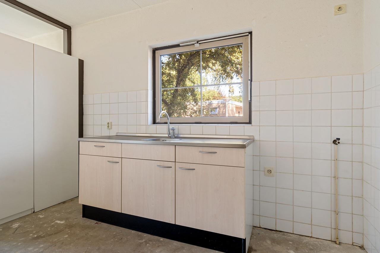 65+ Apartment with Terrace in Beekbergen - Image 13