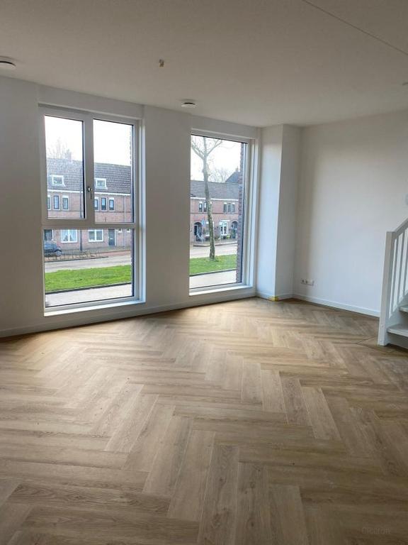 Energy-neutral home with EV charging point - Image 6