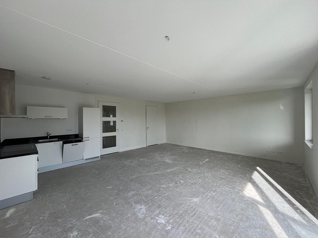 Energy-Efficient 2-Bedroom Apartment in IJmuiden - Image 4