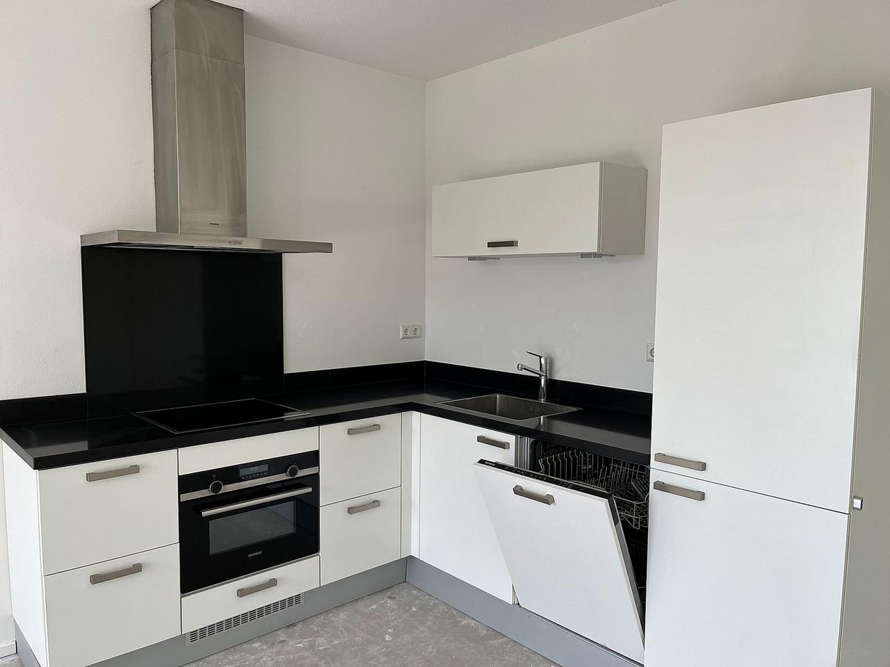 Energy-Efficient 2-Bedroom Apartment in IJmuiden - Image 5