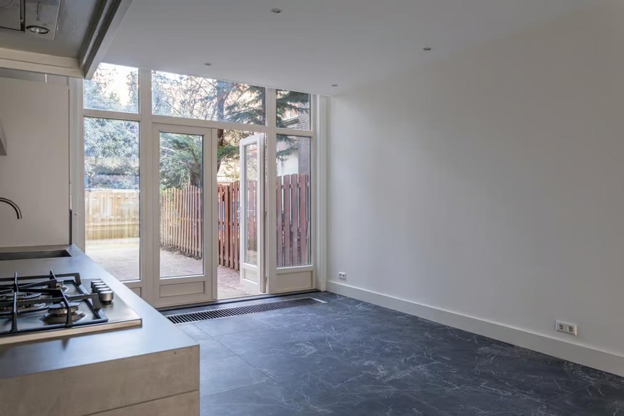 Apartment for rent in Bomenbuurt - Image 8
