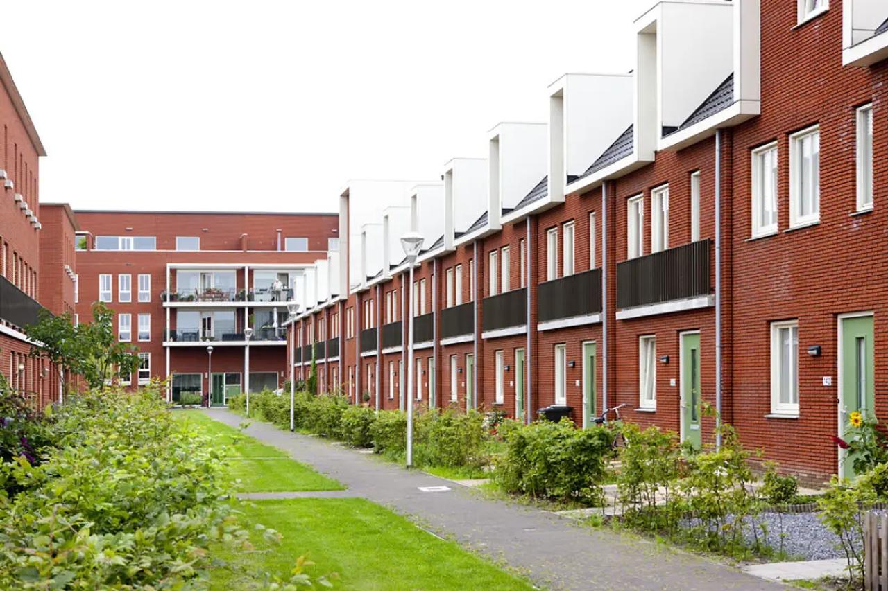 120 m² family home with garden in Nootdorp - Image 1
