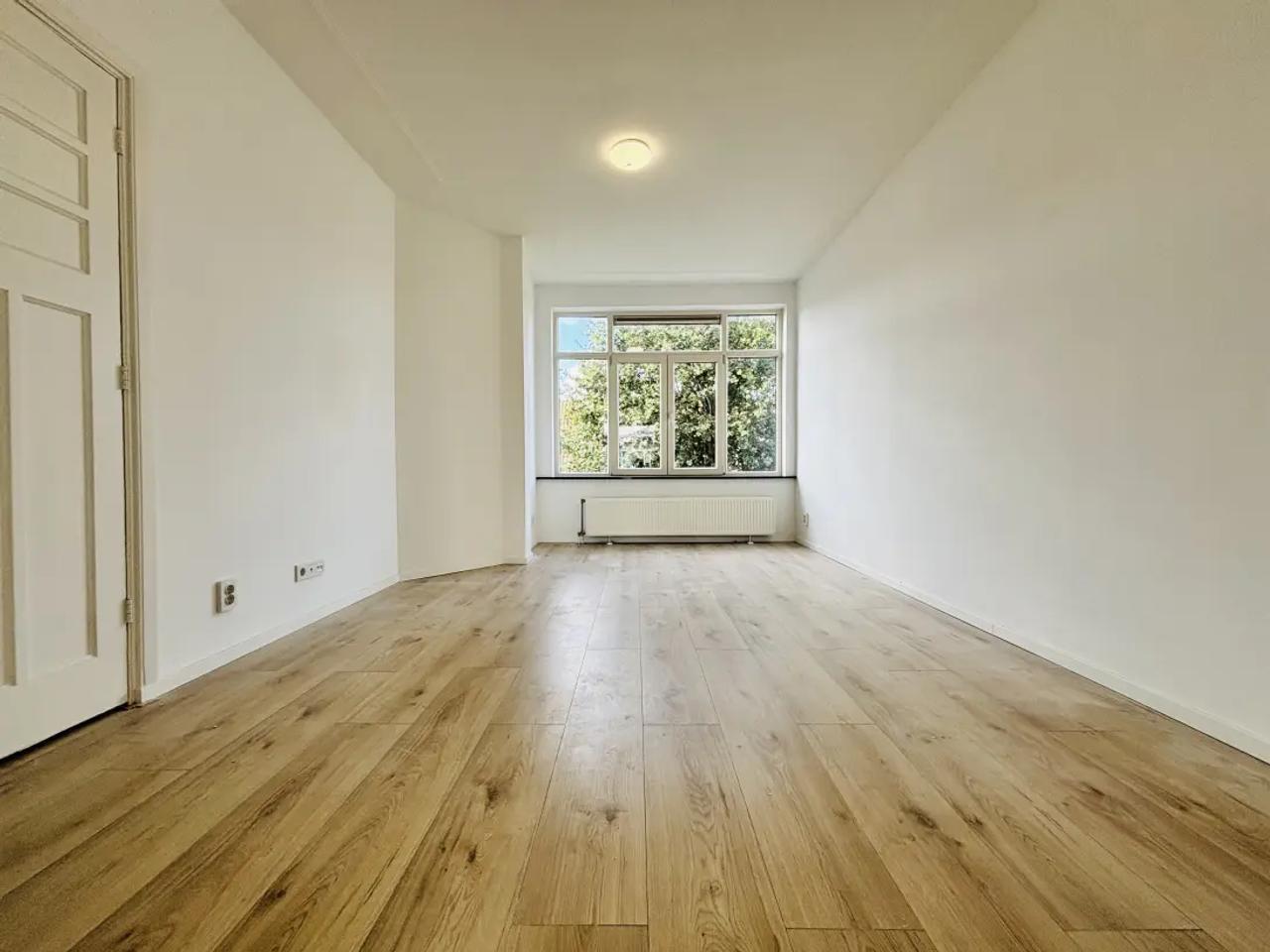 83 m² Upper-Floor Apartment with Balcony, A++ - Image 2