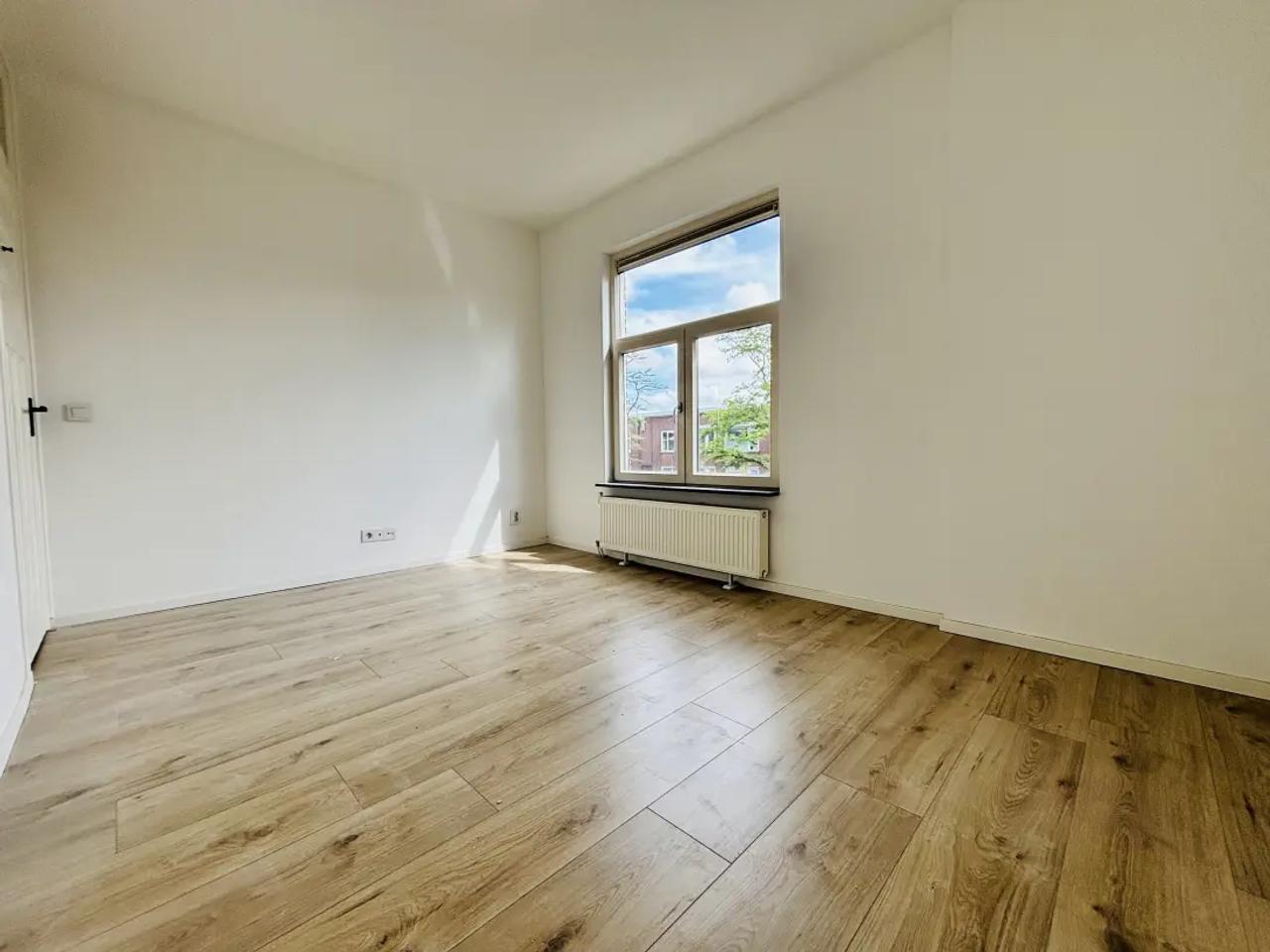 83 m² Upper-Floor Apartment with Balcony, A++ - Image 7