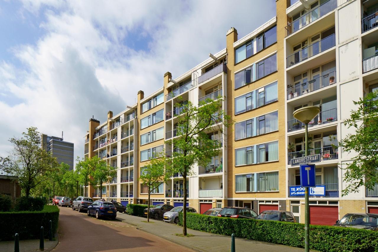 Apartment with Balcony near Kijkduin - Image 1