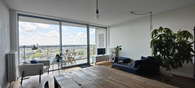Furnished apartment with views in Leiden - Image 11