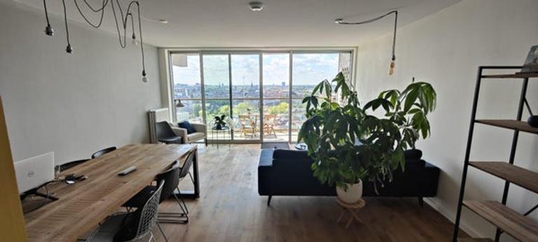 Furnished apartment with views in Leiden - Image 18
