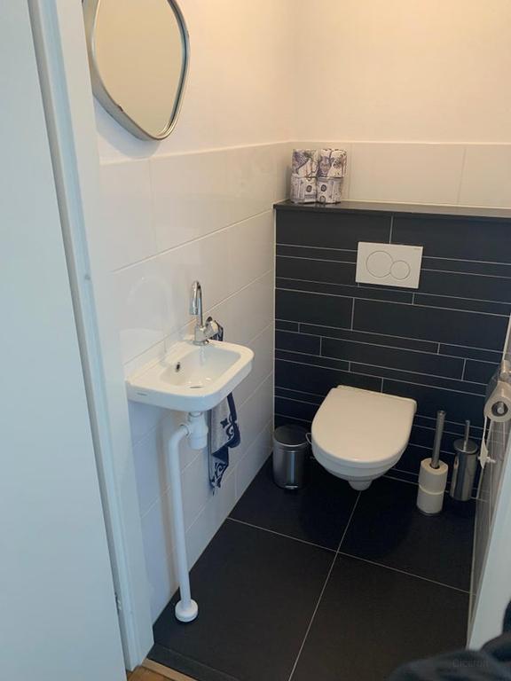 Furnished apartment with views in Leiden - Image 24