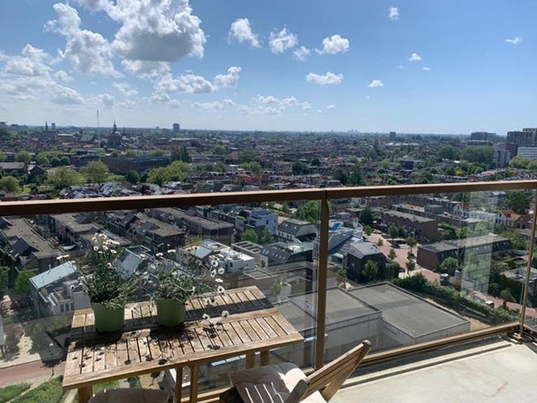 Furnished apartment with views in Leiden - Image 27