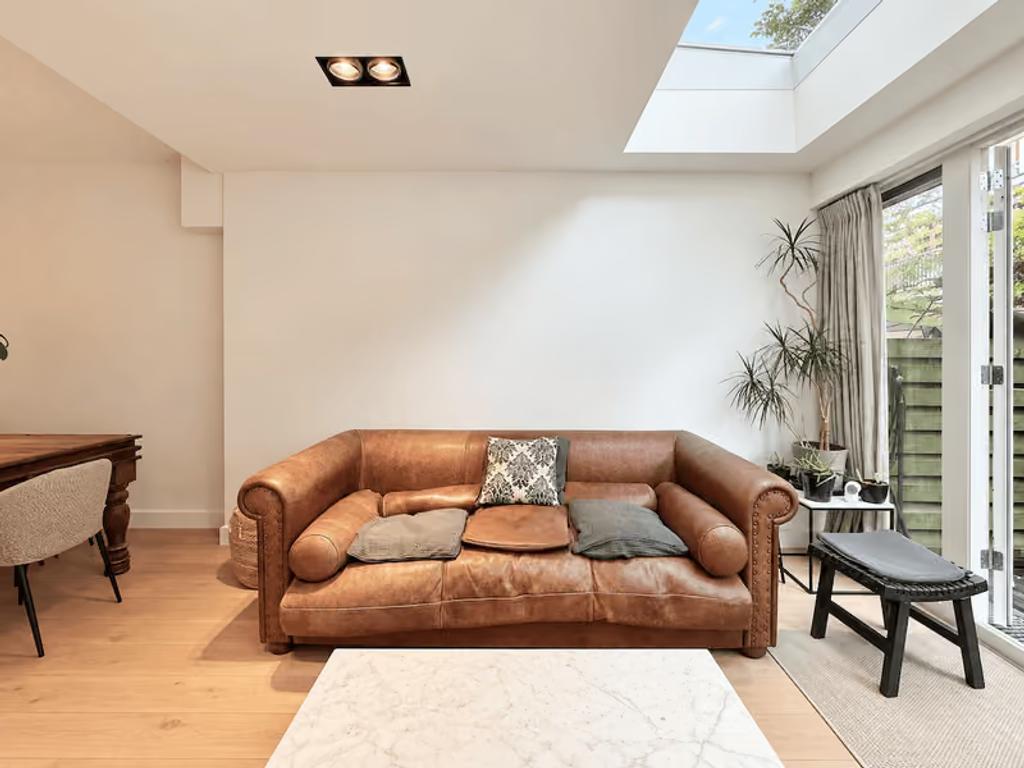 113 m² Furnished Apartment with Garden - Image 2