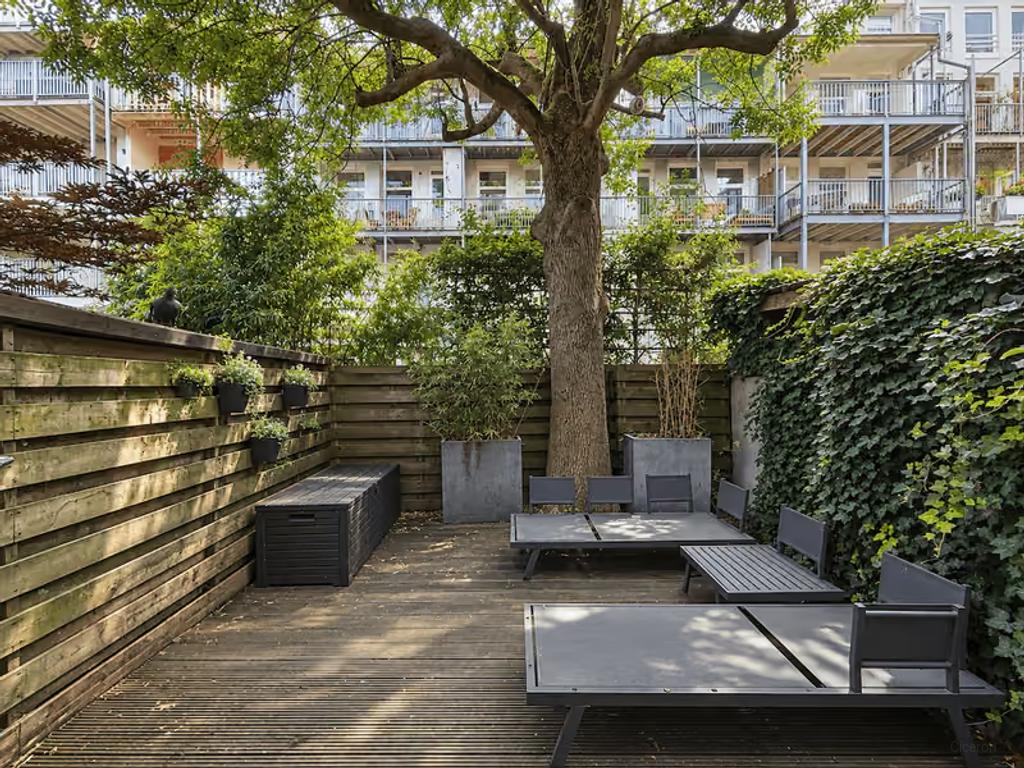 113 m² Furnished Apartment with Garden - Image 3