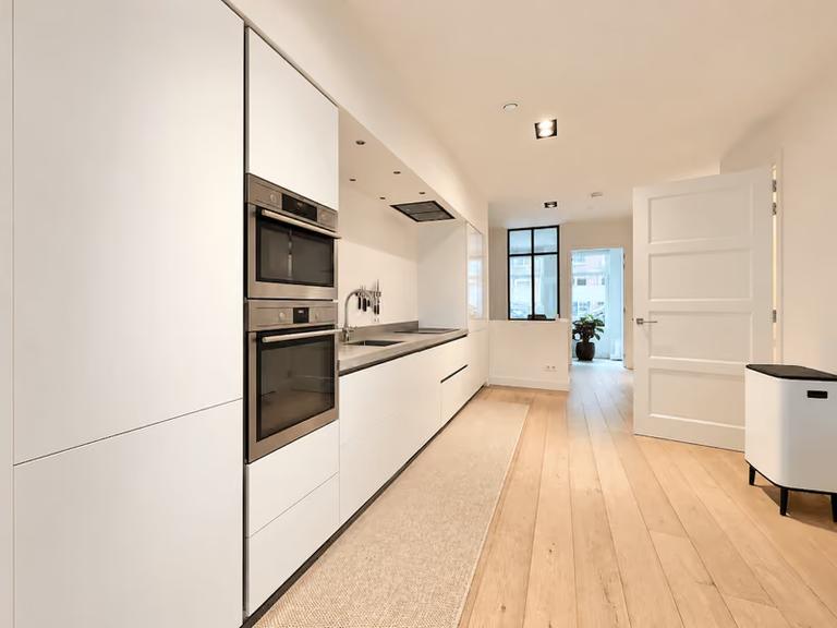 113 m² Furnished Apartment with Garden - Image 5
