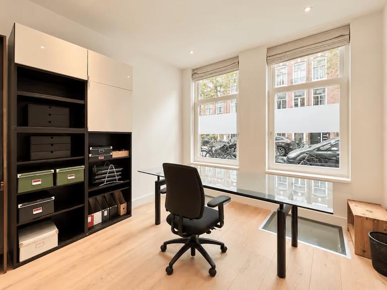 113 m² Furnished Apartment with Garden - Image 8