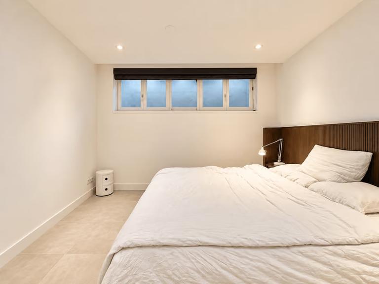 113 m² Furnished Apartment with Garden - Image 10