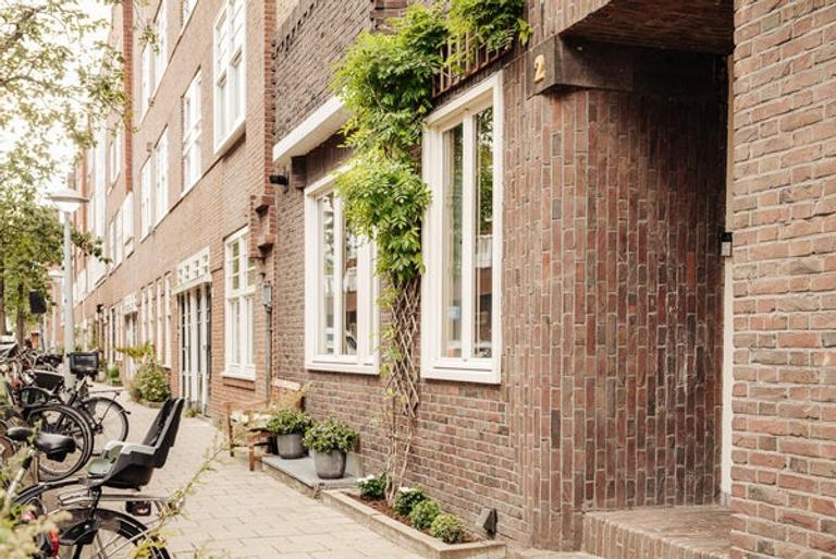 Gemeubileerd gezinshuis met tuin in De Baarsjes - Afbeelding 9