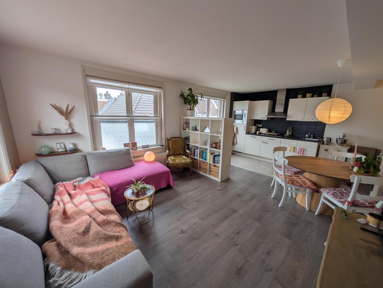 One-bedroom apartment with terrace in Arnhem - Image 5