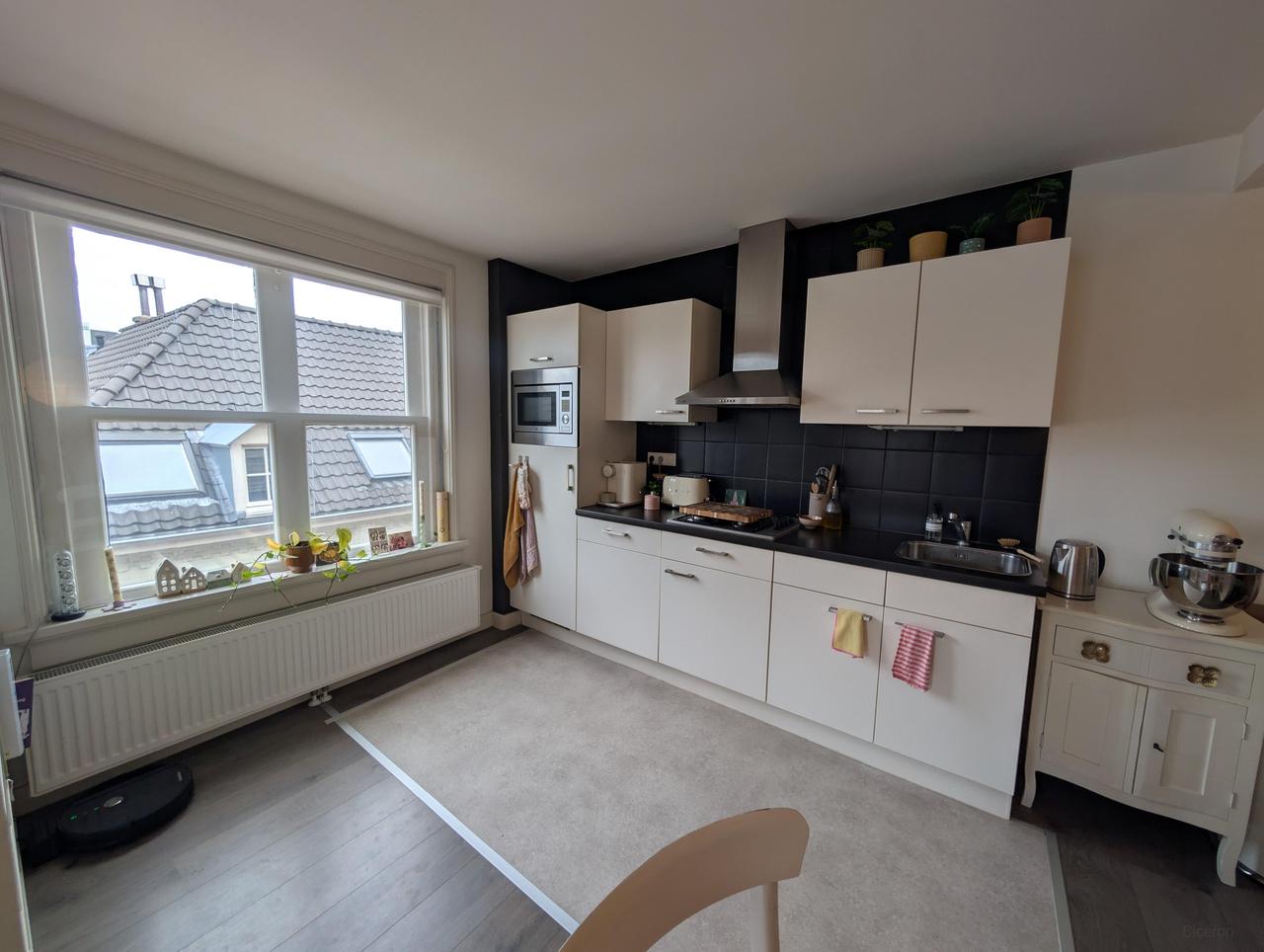 One-bedroom apartment with terrace in Arnhem - Image 6