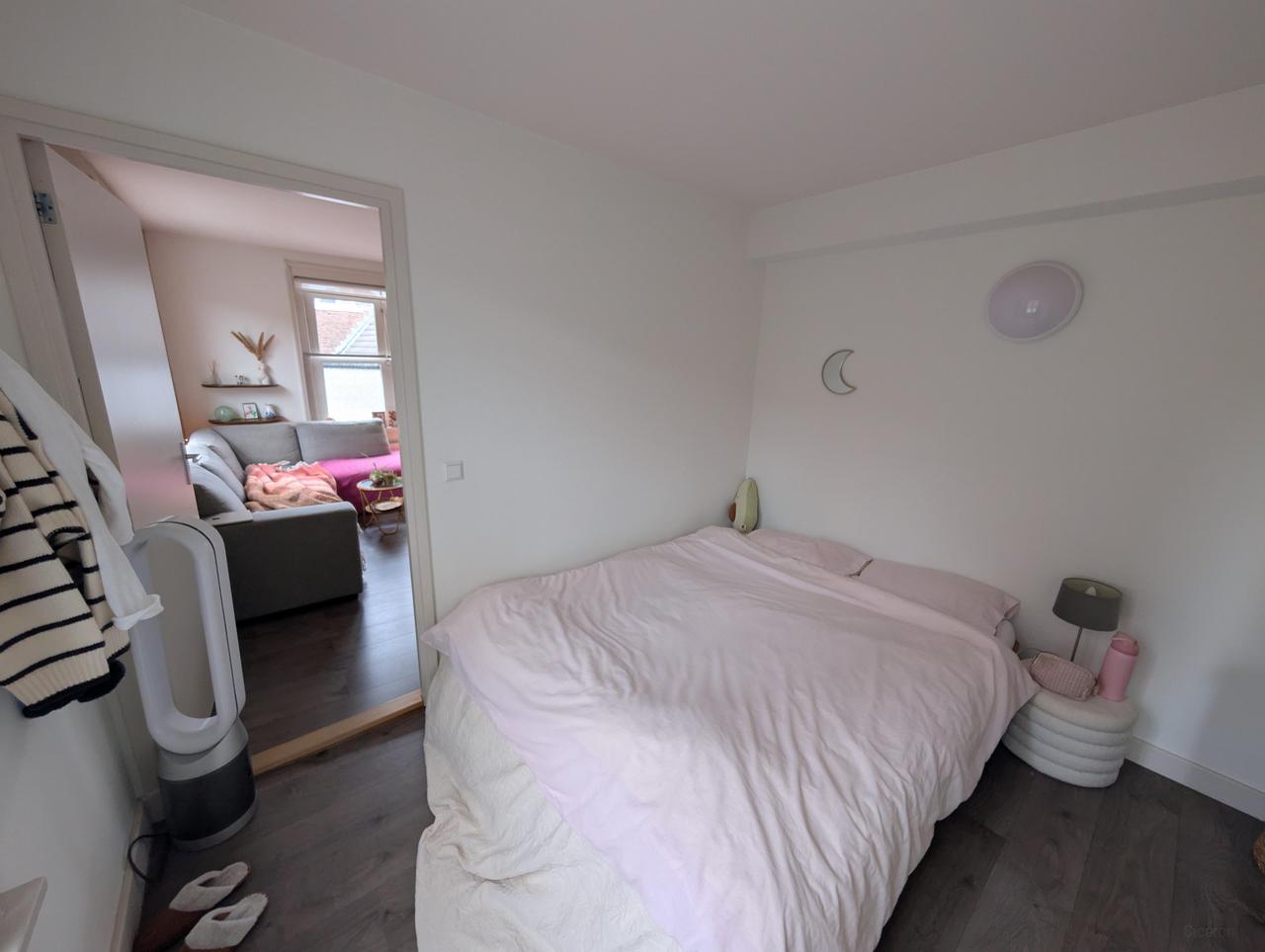 One-bedroom apartment with terrace in Arnhem - Image 8