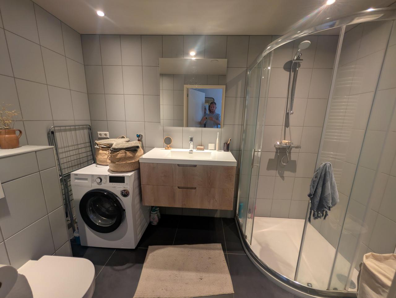 One-bedroom apartment with terrace in Arnhem - Image 10