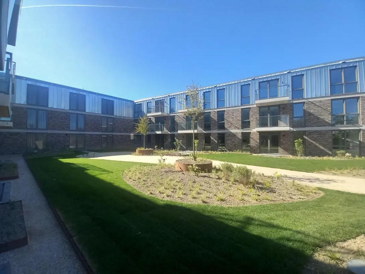 Bright 1-Bedroom Apartment in Voorburg - Image 2