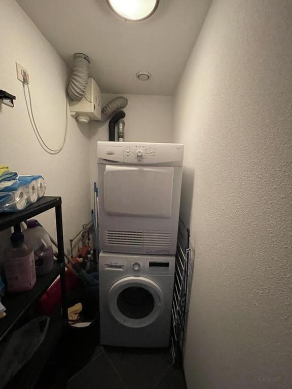 Gemeubileerd penthouse met vijf balkons - Afbeelding 20