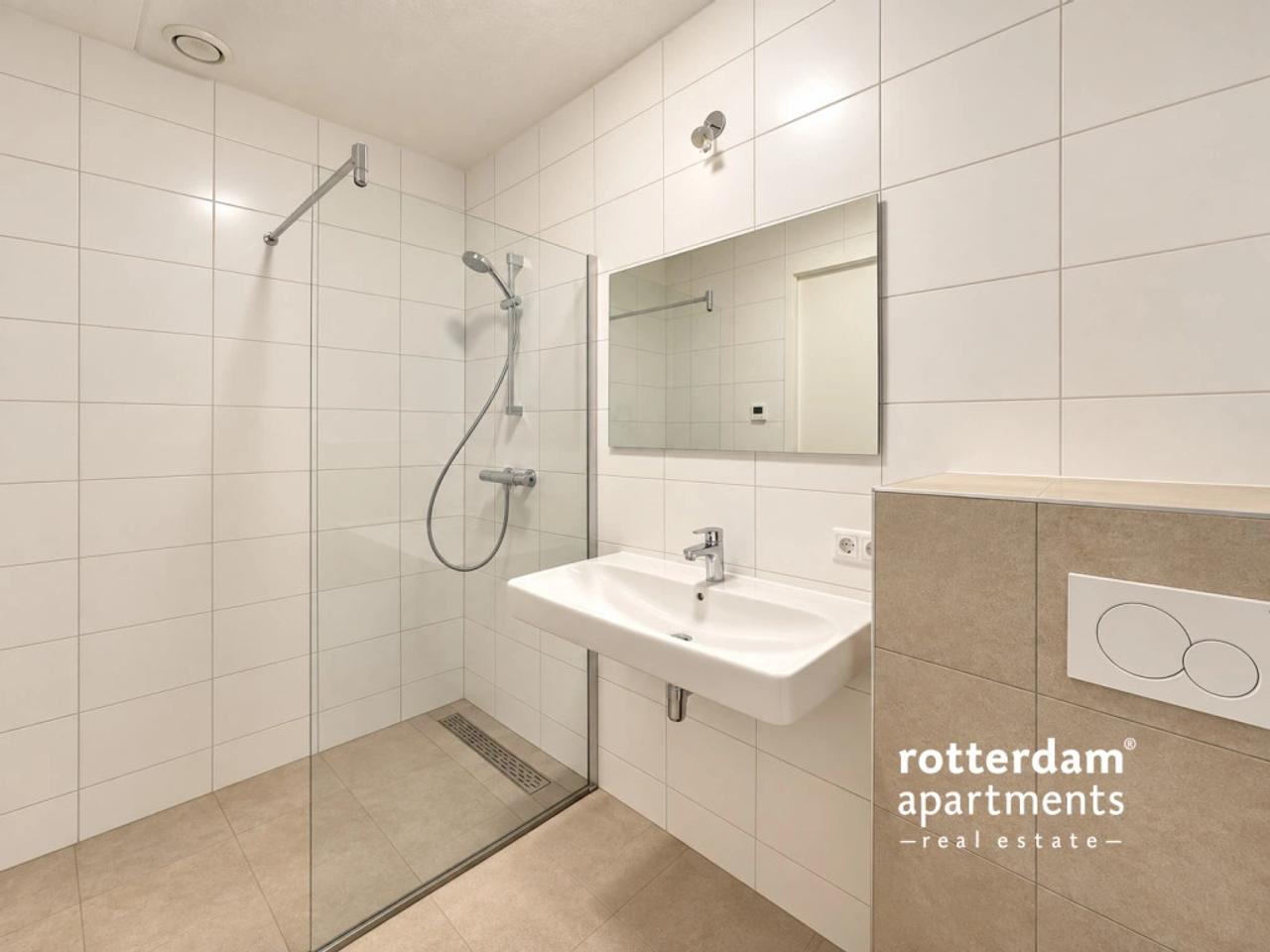 Gemeubileerde studio met balkon in Rotterdam - Afbeelding 8