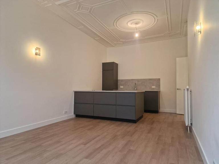 Apartment with Garden and AC in The Hague - Image 12