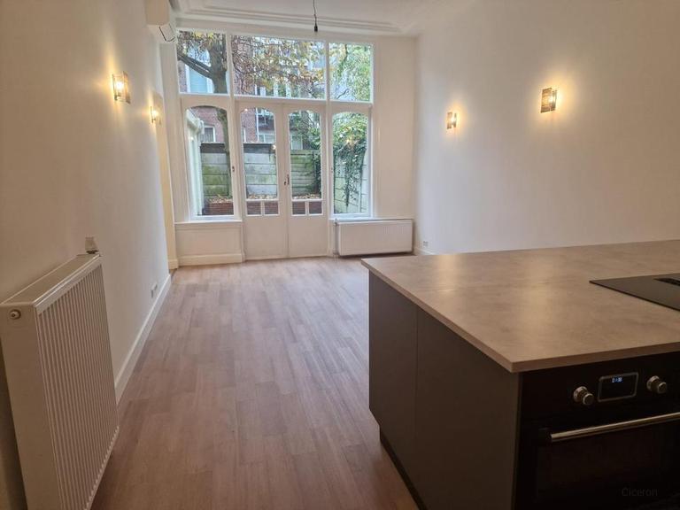 Apartment with Garden and AC in The Hague - Image 13