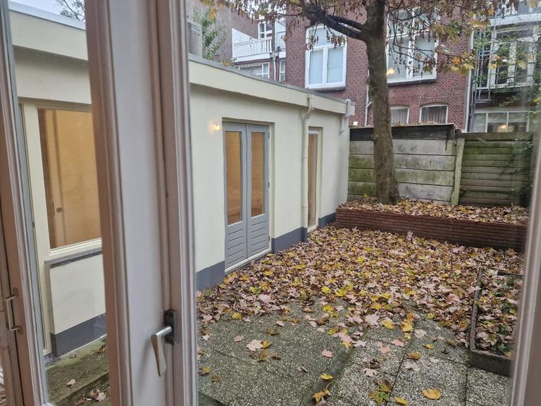 Apartment with Garden and AC in The Hague - Image 14