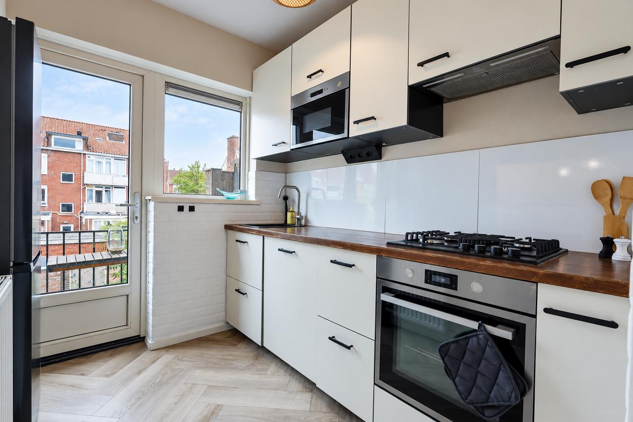 Appartement te huur aan Ferdinand Bolweg - Afbeelding 2