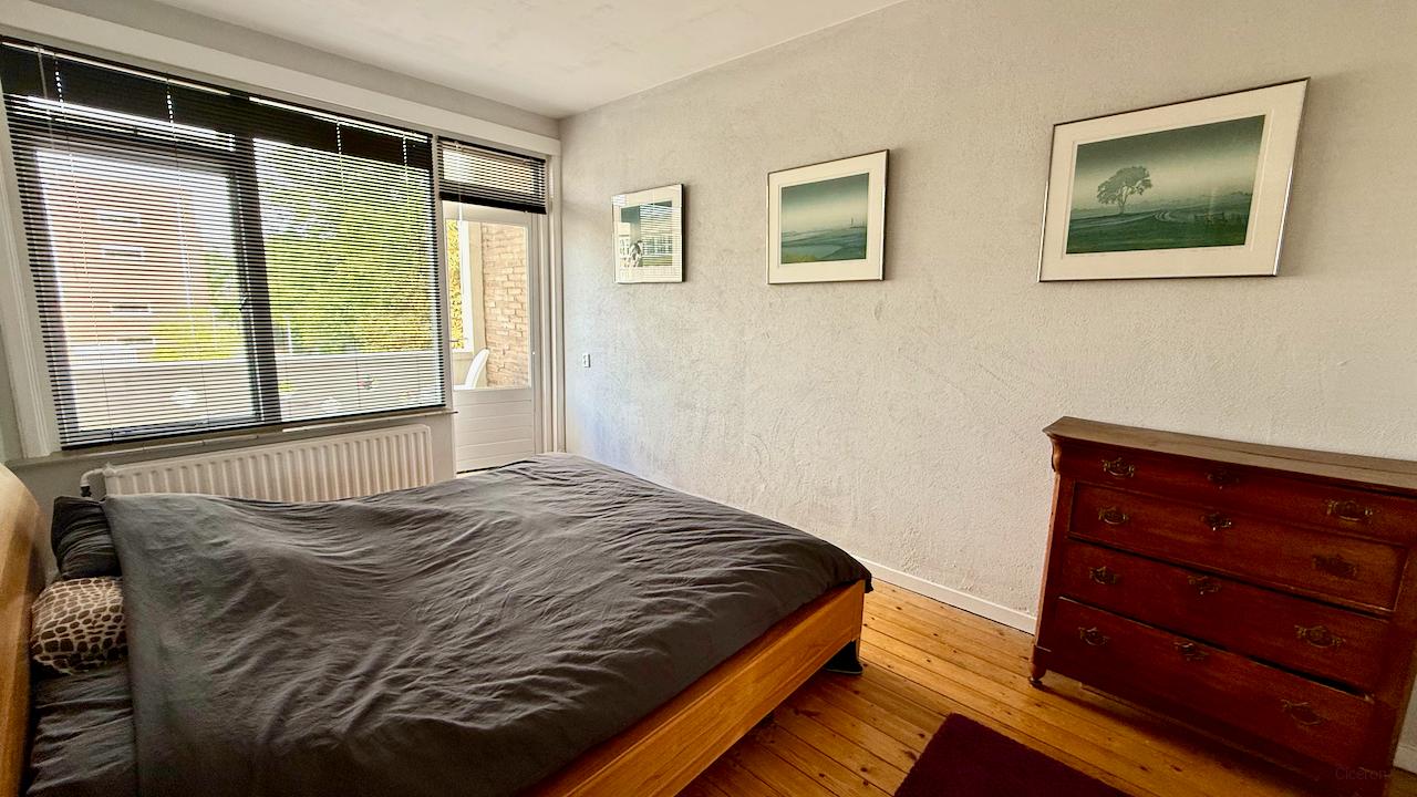 Furnished 3-room apartment with balcony - Image 9
