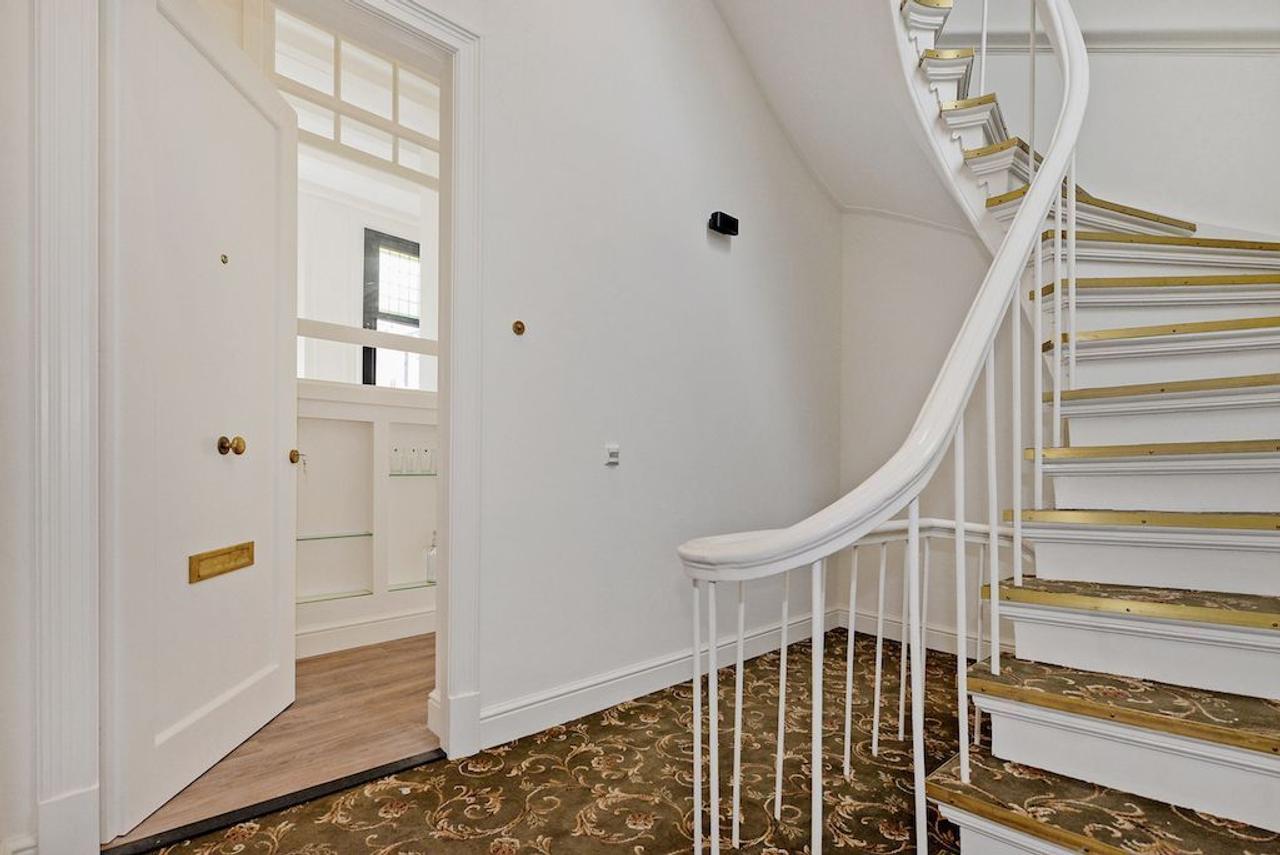 80 m² Corner Apartment on Denneweg - Image 5