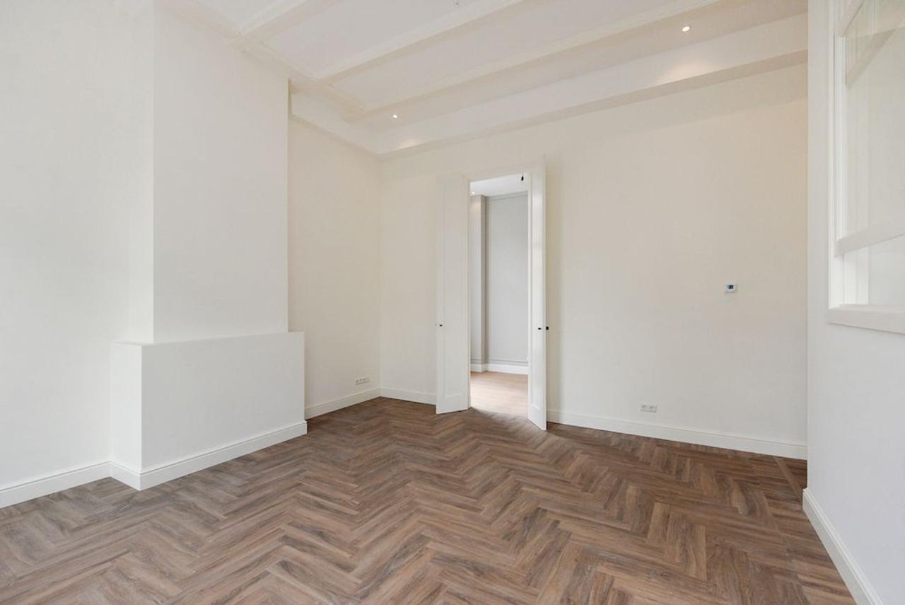 80 m² Corner Apartment on Denneweg - Image 10