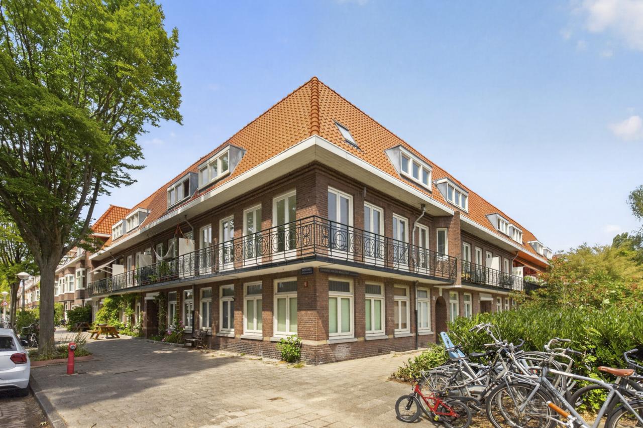 125 m² hoekwoning met vijf slaapkamers - Afbeelding 1