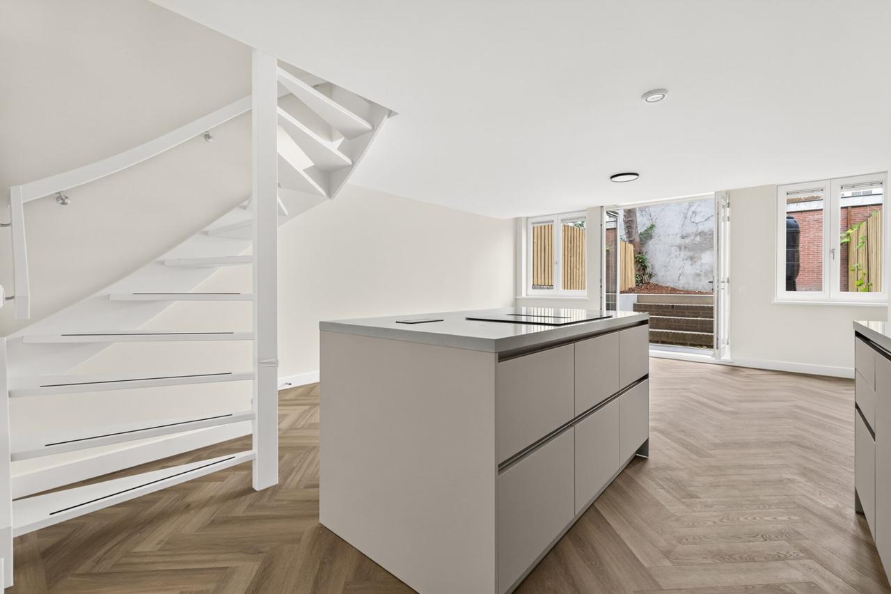 102 m² duplex ground-floor home with garden - Image 10